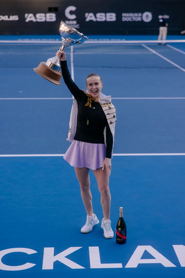 Women’s singles champion holding her trophy at the ASB Classic
